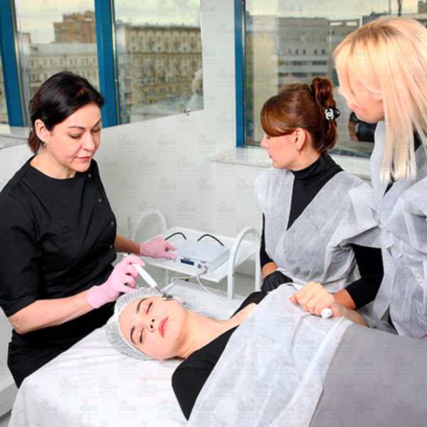 Повышение квалификации по специальности КОСМЕТИК с выдачей диплома: Специалист по аппаратным методам в эстетической косметологии Повышение квалификации по специальности КОСМЕТИК с выдачей диплома: Специалист по аппаратным методам в эстетической косметологии